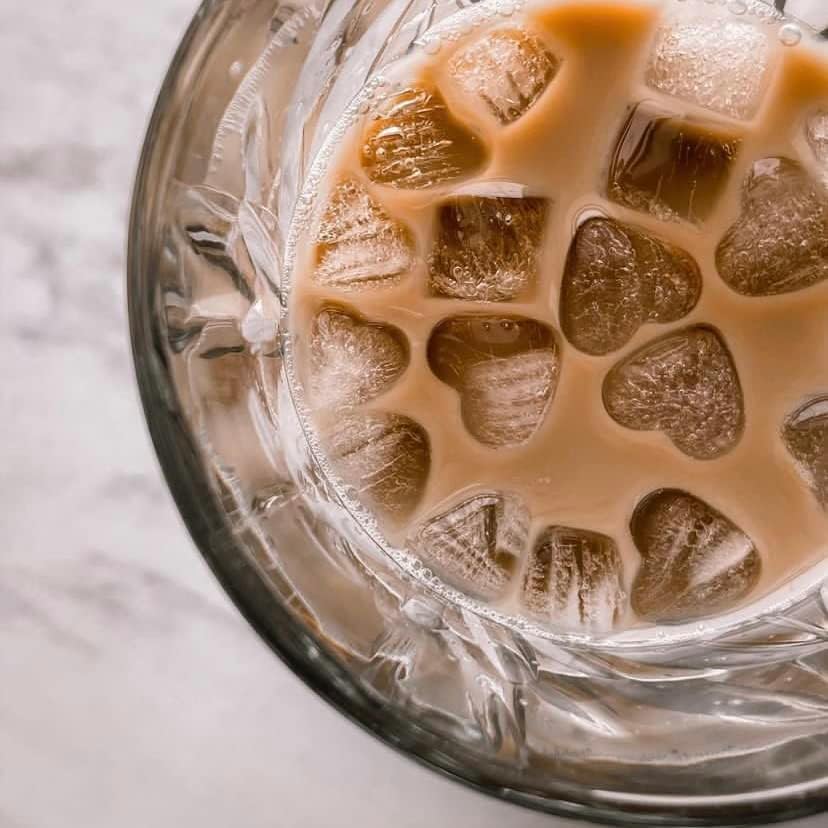 Moon Stars and Heart Ice Cube Tray Silicone Molds with Liquid Dropper,Easy Release Ice Trays with Lid, 24 Cavity Heart Mold for Ice Cubes, Gelatine, Chocolate, Baking and Candy