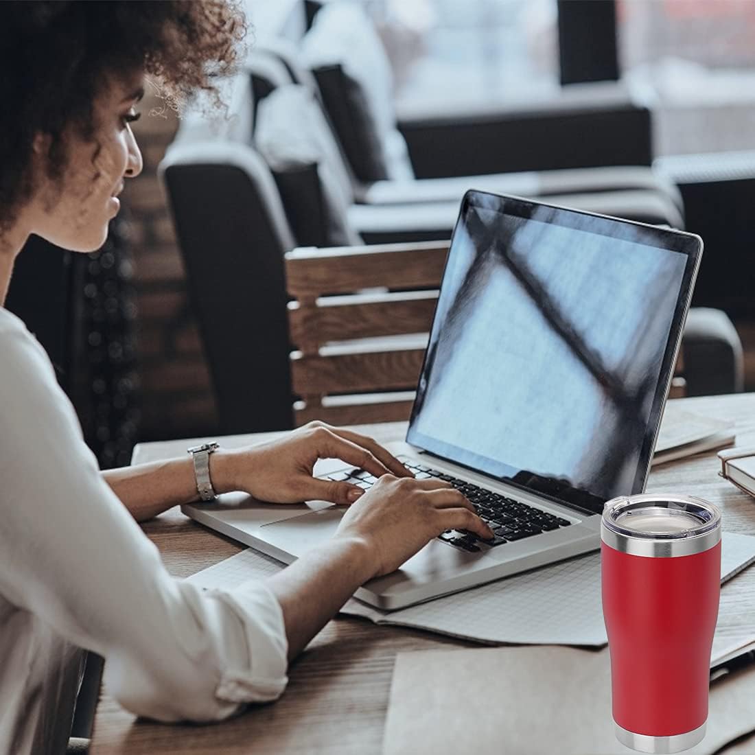 DOMICARE 20oz Tumbler with Lid Stainless Steel Tumblers Bulk, Double Wall Vacuum Insulated Coffee Travel Mug Powder Coated Tumbler, 4 Pack Red