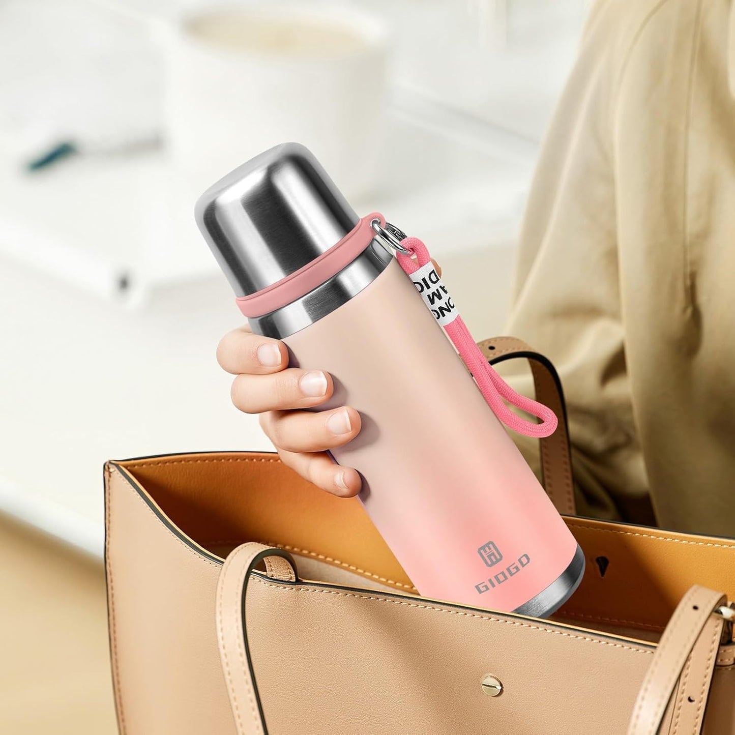 Stainless Steel thermo Bottles with cup 700ml/23.7oz Vacuum Insulated Bottle for hot and cold coffee drink water thermo flask with cup.(Gradient Pink,700ml)