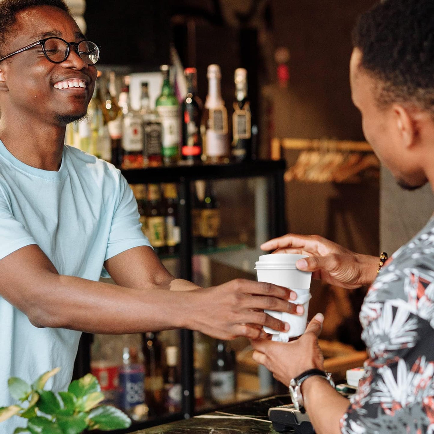 Smygoods White Disposable Paper Coffee Cups with Lids (8 OZ, 25 Count) For Hot Beverages, Tea, Espresso, Cocoa - To Go Drink Containers, Café & Office