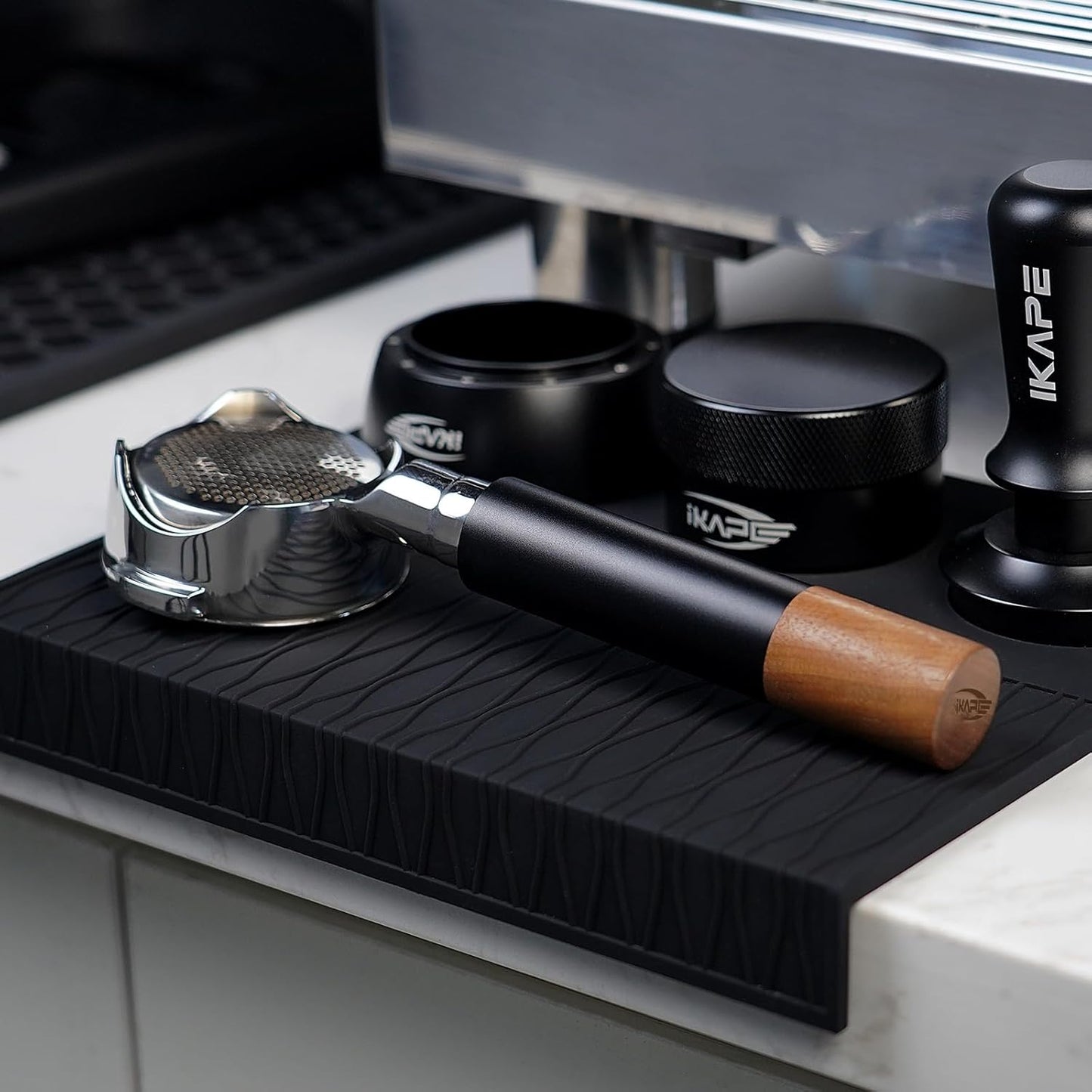 IKAPE 58mm Bottomless Naked Portafilter Black, for E61, Flair 58, ECM, Rocket, Sanremo, Synesso, Slayer, VBM Coffee Machines(20g Basket Included)