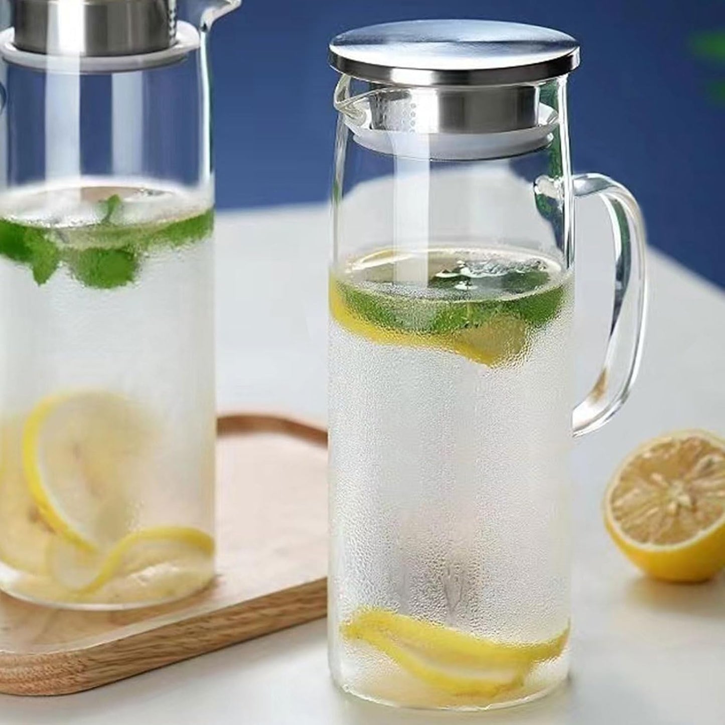 hjn Glass Pitcher with Lid Glass Water Carafe with Handle, Fridge Water Jug Cold or Hot Beverages, Iced Tea, Milk, Juice 1500ml/51oz & aluminum lid