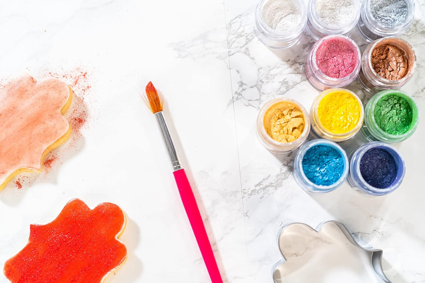 Bakerpan Pearl Luster Dust Edible, Bronze Edible Glitter for Cocktails, 4 Grams Edible Glitter for Cake Decorating, Cookies, Chocolates and Candies, Drinks (Made in USA)