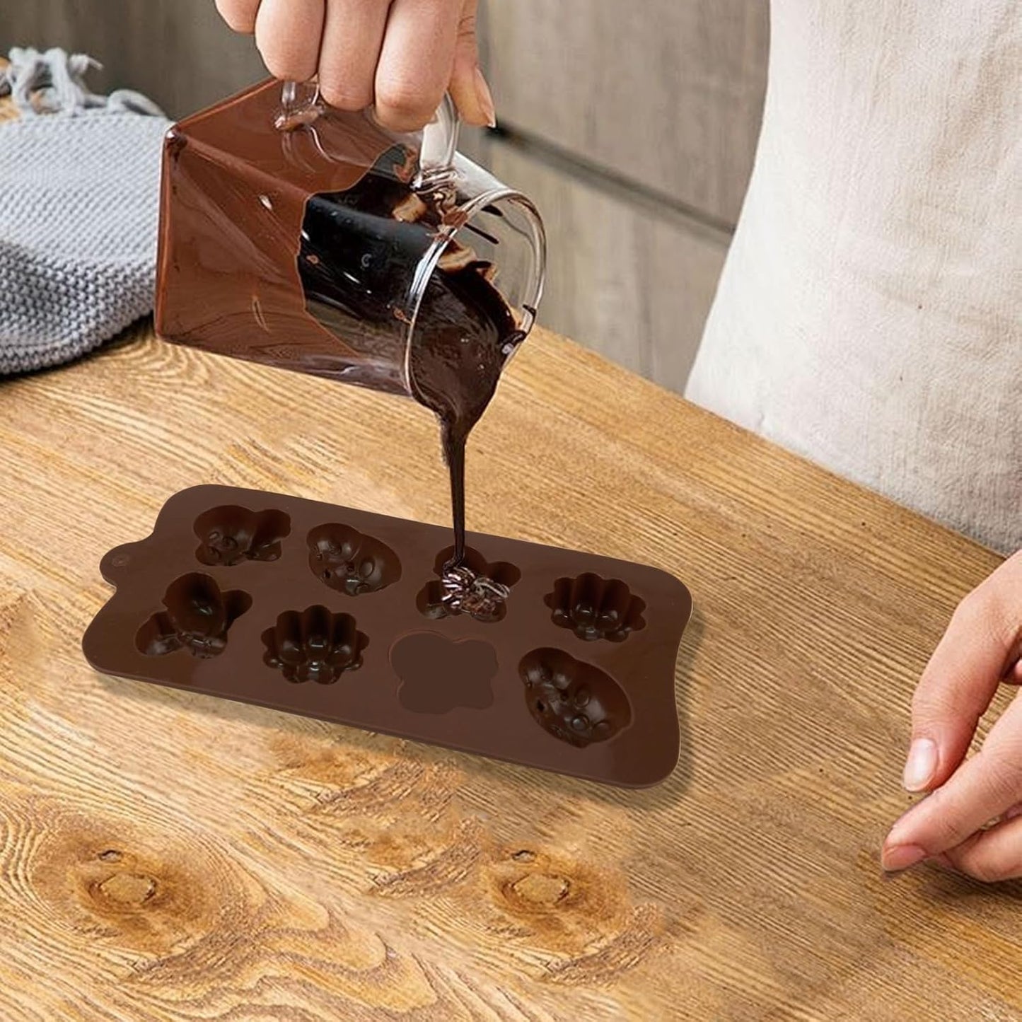 3 Pcs Non-Stick Brown Animal Themed Chocolate and Fondant Silicone Baking Molds with Wax Melt Function