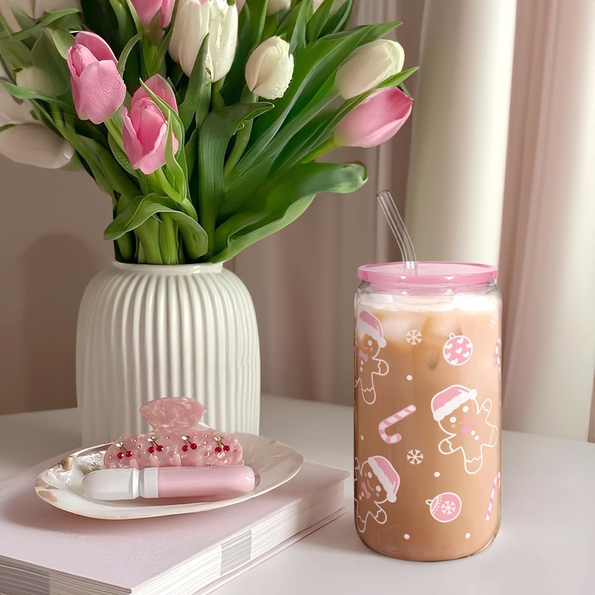 Christmas Gingerbread 16oz Can Glass Tumbler with Acrylic Lid & Straw, Iced Coffee Cup for Women Girls, Aesthetic Cups Gifts for Xmas