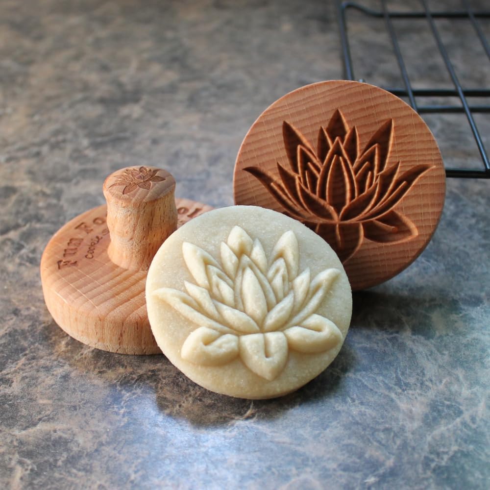 Wood Cookie Stamp, 2.5 Inch (Water Lily CS-075)