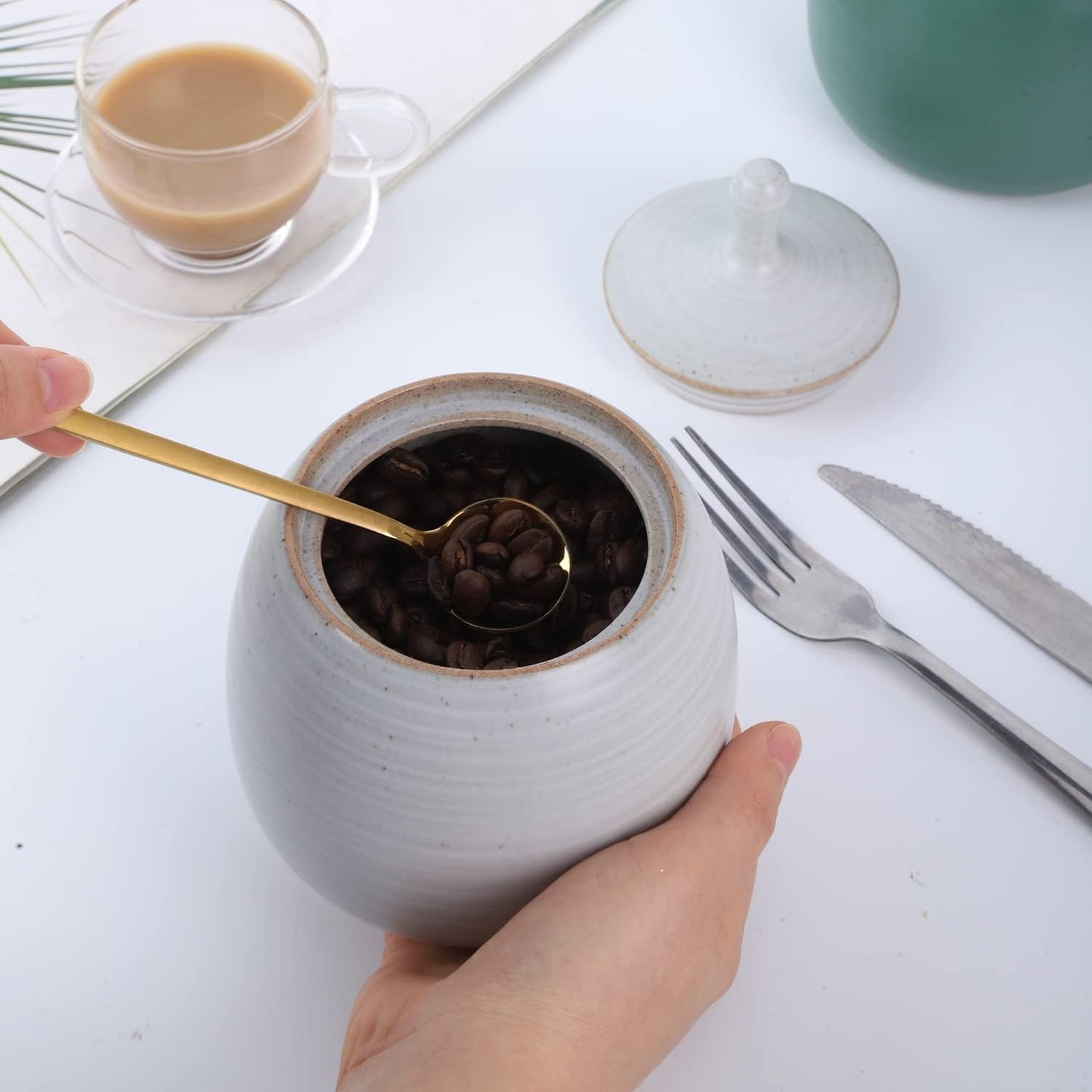 Kitchen Canisters Vintage Ceramic Food Storage Jar with Airtight Lid for Tea, Coffee, Herb, Sugar, Spice, Nuts (White)