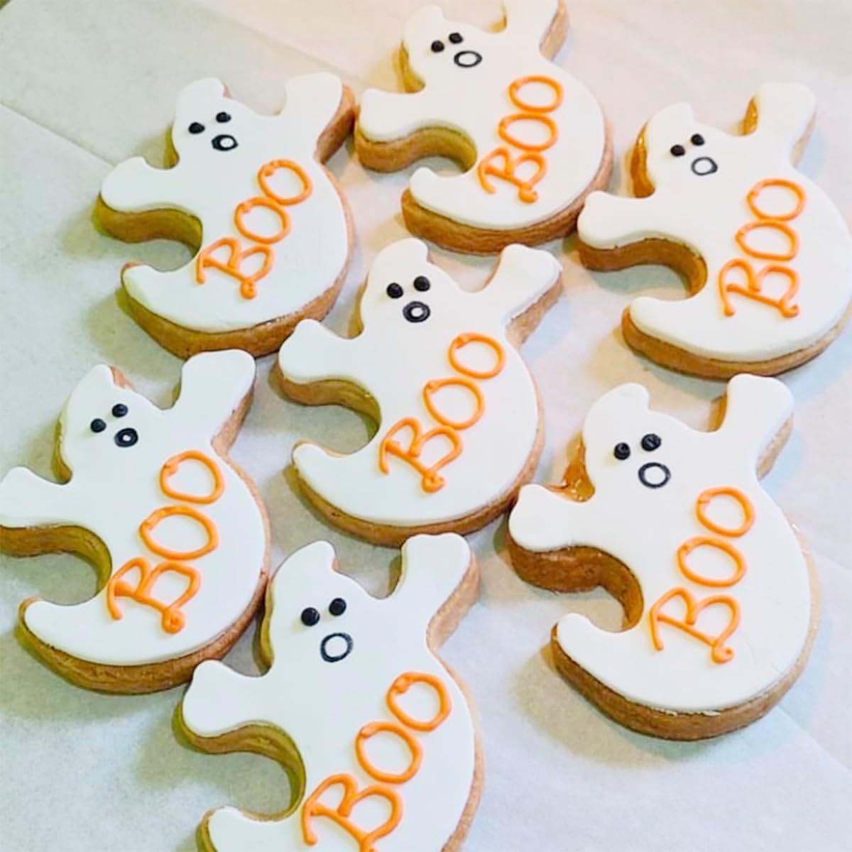 Halloween Cookie Cutters 5pcs, Cat Bat Pumpkin Magic Hat Cookie Cutter Sturdy Easy to Clean & Demold Pancake Dough Molds, Fondant Cutters for Baking Biscuit