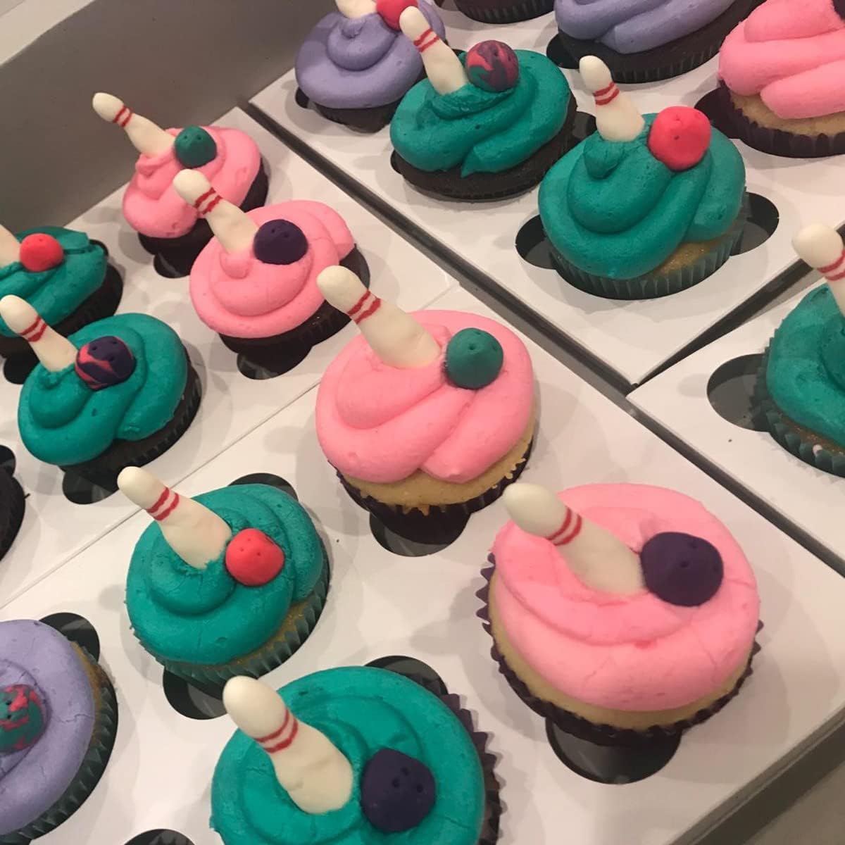 Extra Large Piping Tips Set for Cupcake Cake Decorating,6 Big Icing Tips with Round Star Rose Petal Ruffle Pastry Tips for Frosting