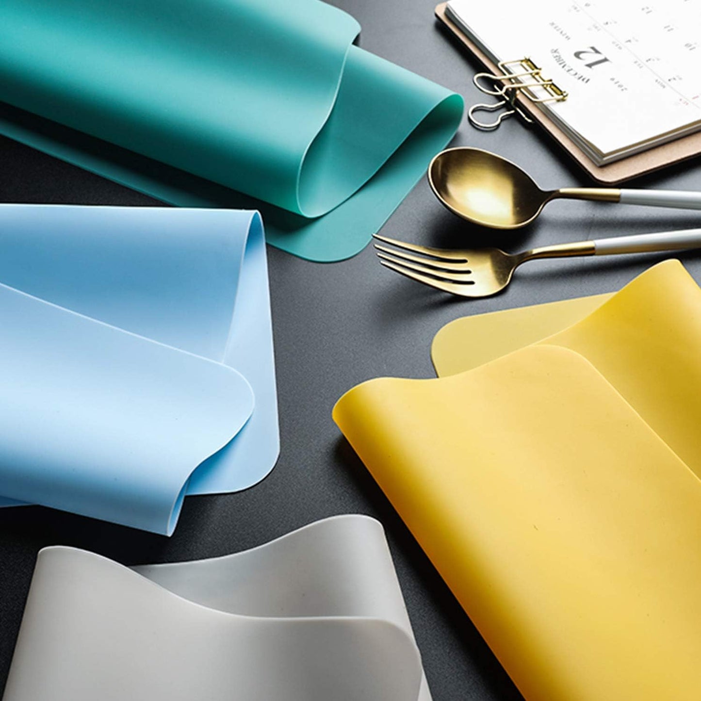 Silicone Placemats, Food-Grade Non-Slip Waterproof, Dining, Stain Resistant, Countertop Protector, Kitchen Counter Mat, Heat Resistant, Baking mat Dishwasher Safe (15.7x11.8Inch-4pack, Yellow)