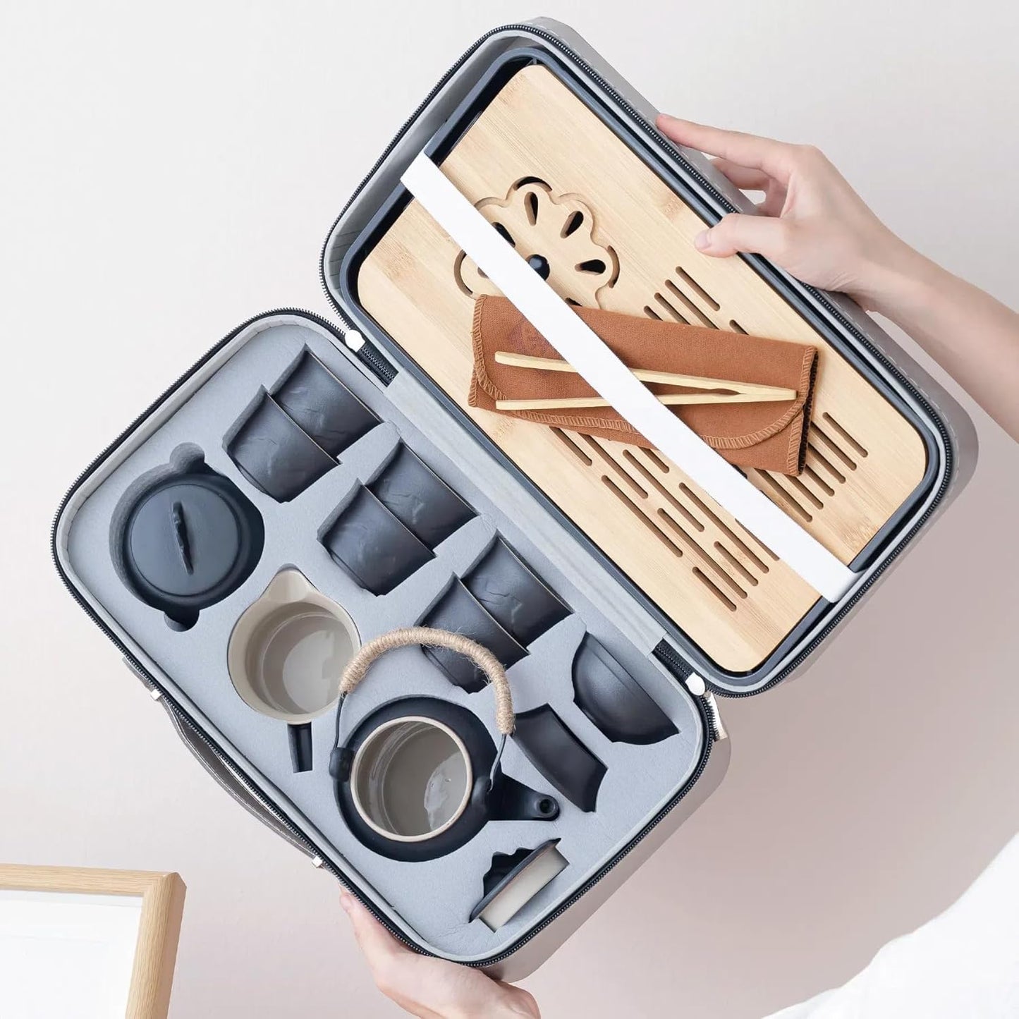 ICHAG Chinese Tea Set, Japanese Tea Sets for Adults, 15-Piece Porcelain Gongfu Tea Set with Tea Pet & Tea Tray, Japanese Teapot Set, Travel Tea Party Set, for Home/Office/Outdoor/Gifts (Black)