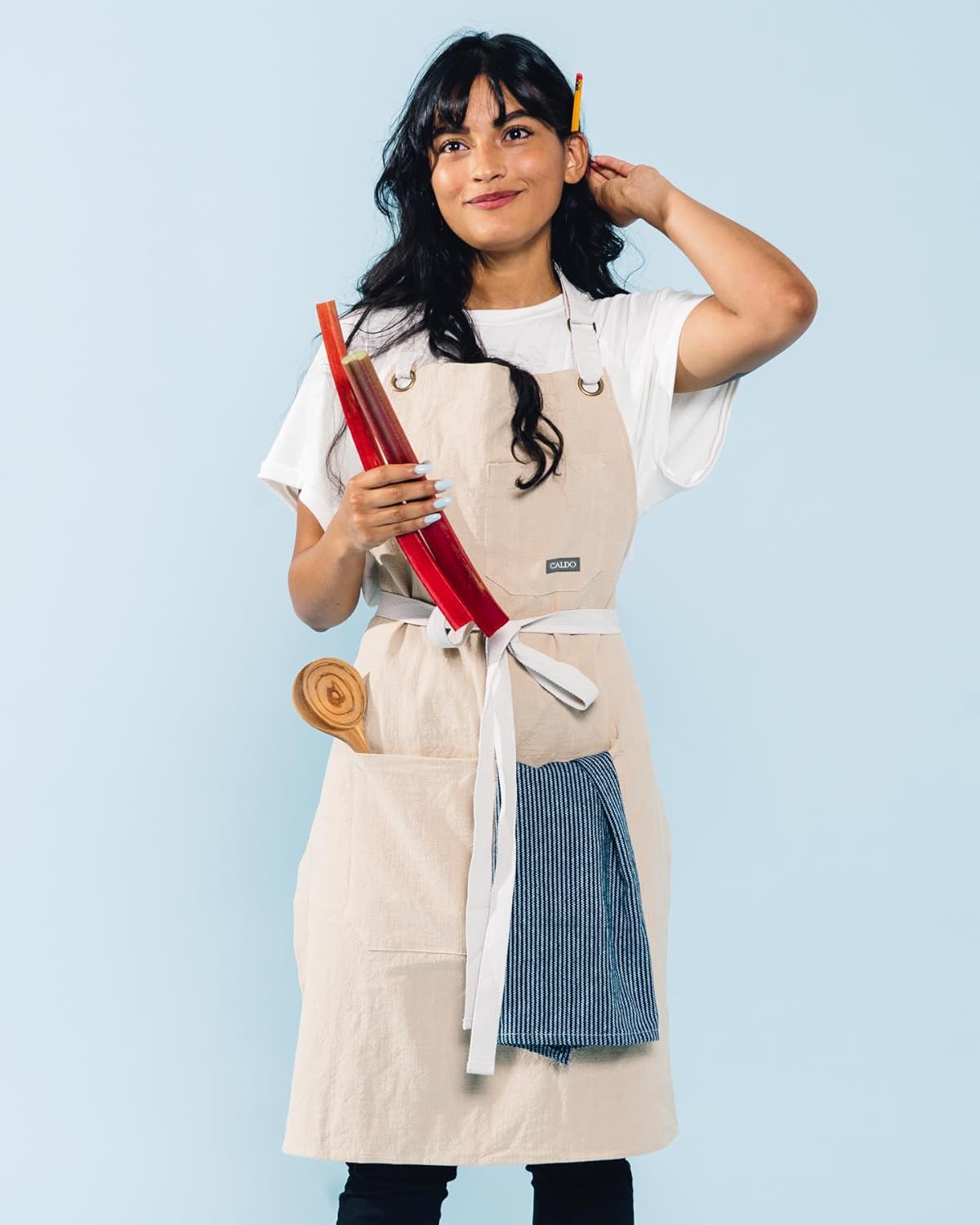 Caldo Linen Kitchen Apron for Cooking- Mens and Womens Linen Bib Apron for Professional Chef, Server, or Barista- Adjustable with Pockets (Bone)