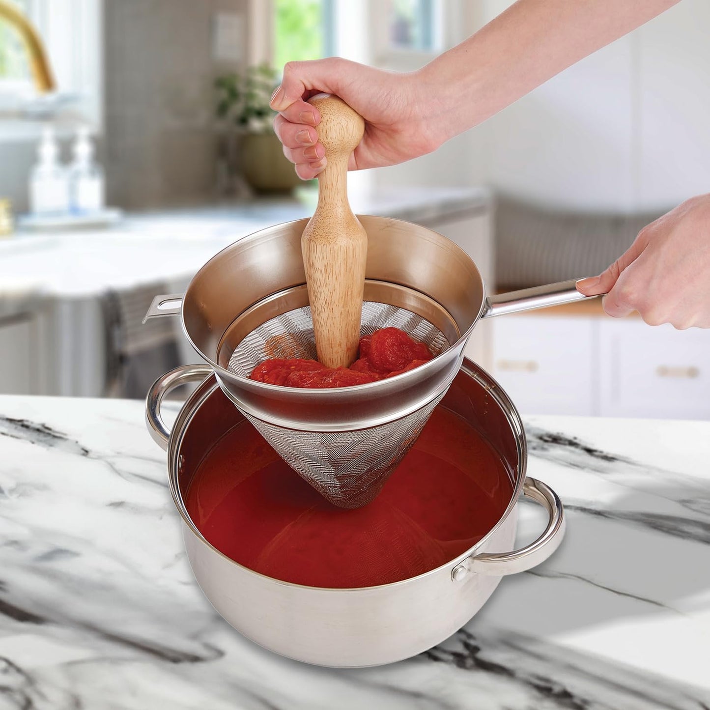 HIC Kitchen Chinois Fine-Mesh Cone-Shaped Sieve, 18/8 Stainless Steel, 7-Inch Diameter