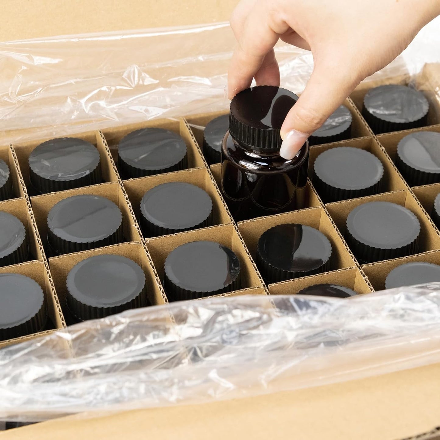 Wide Mouth Packer Bottle, Amber Glass, 250 ML (8.3 OZ) Capacity with 45-400 Black Polyethylene Screw Cap Lined PE Septa, Package of 24 Units