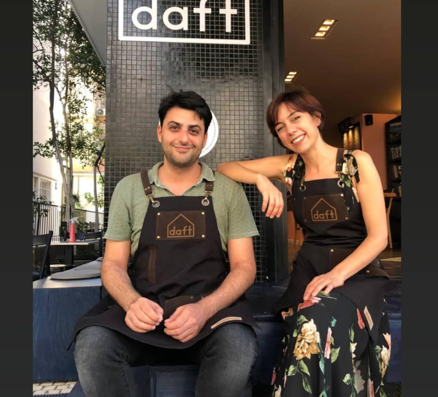 Men and Women Apron for Kitchen, Gardening, Artist, Chef, Work | Canvas, Waterproof, Adjustable Straps Unisex