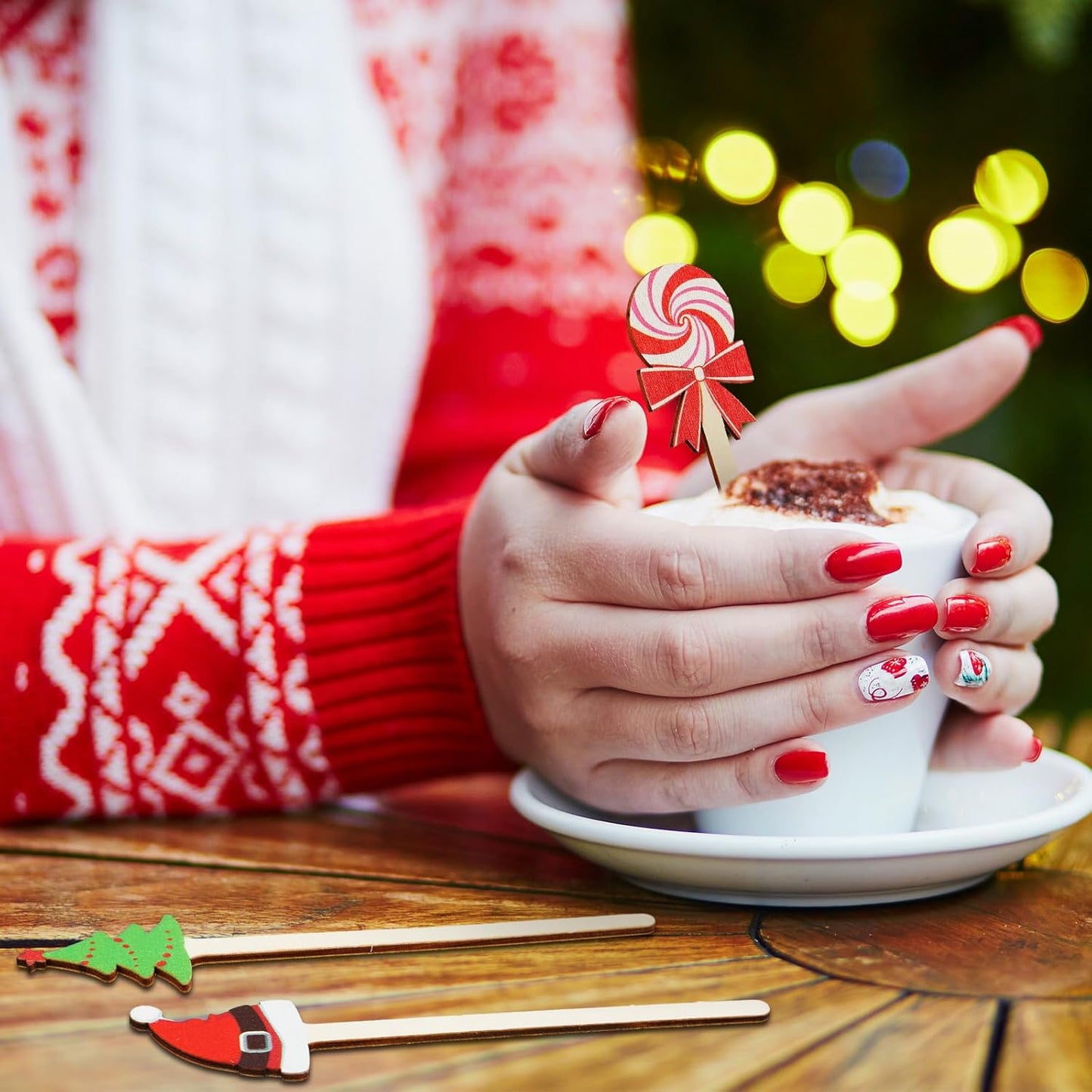 Jinei 120 Pcs Christmas Wooden Coffee Stirrers Wood Cocktail Coffee Stir Sticks Disposable Drink Stirrers for Stirring Hot Chocolate Milkshake Restaurant Home Office(Novel Style)