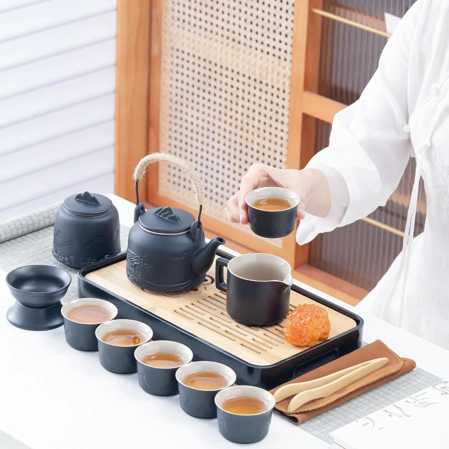 ICHAG Chinese Tea Set, Japanese Tea Sets for Adults, 15-Piece Porcelain Gongfu Tea Set with Tea Pet & Tea Tray, Japanese Teapot Set, Travel Tea Party Set, for Home/Office/Outdoor/Gifts (Black)