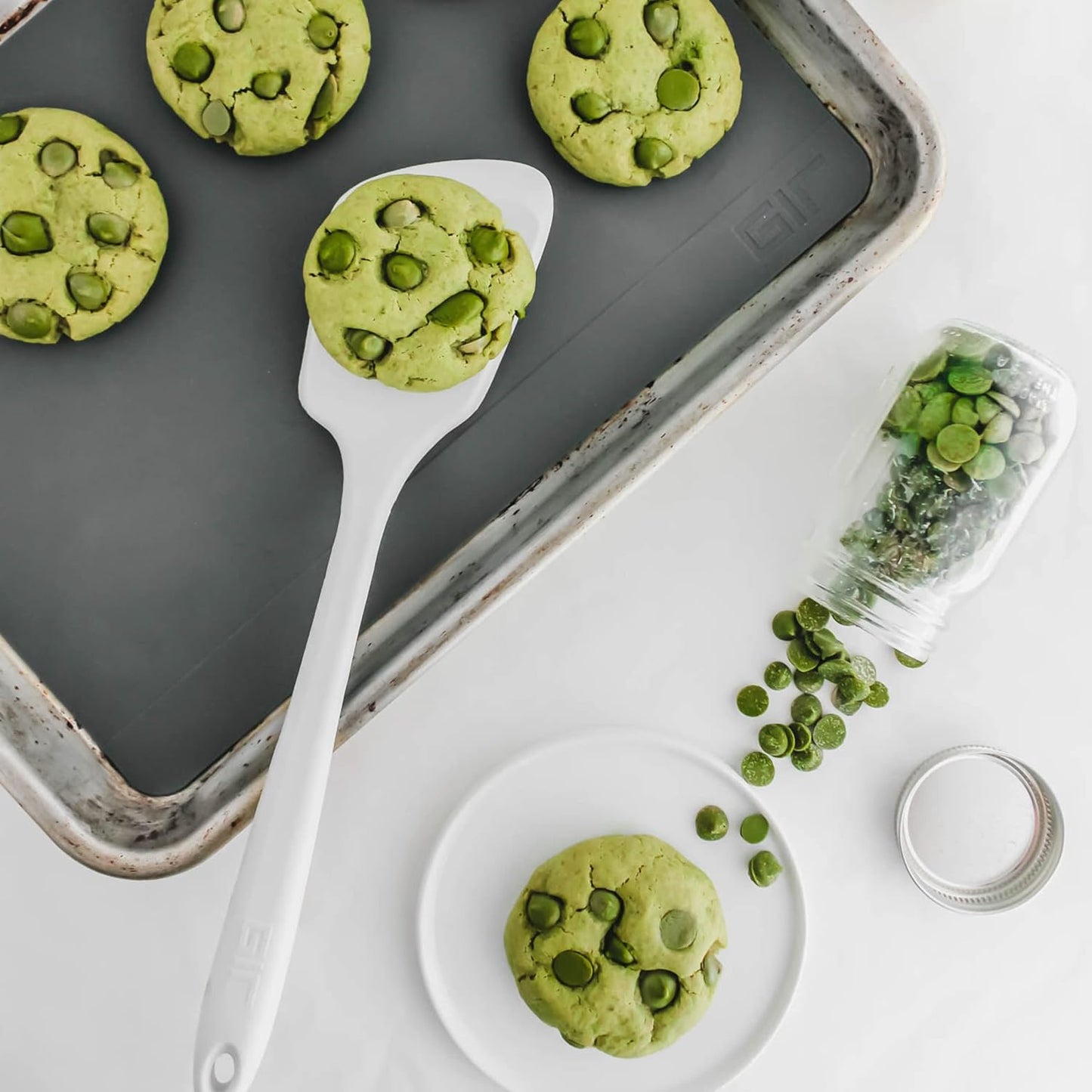 GIR: Get It Right Premium Silicone Spatula Turner - Non-Stick Heat Resistant Flip Spatula for Pancakes, Eggs, Cooking, Baking, and Mixing | Ultimate - 13 IN, Sprinkles