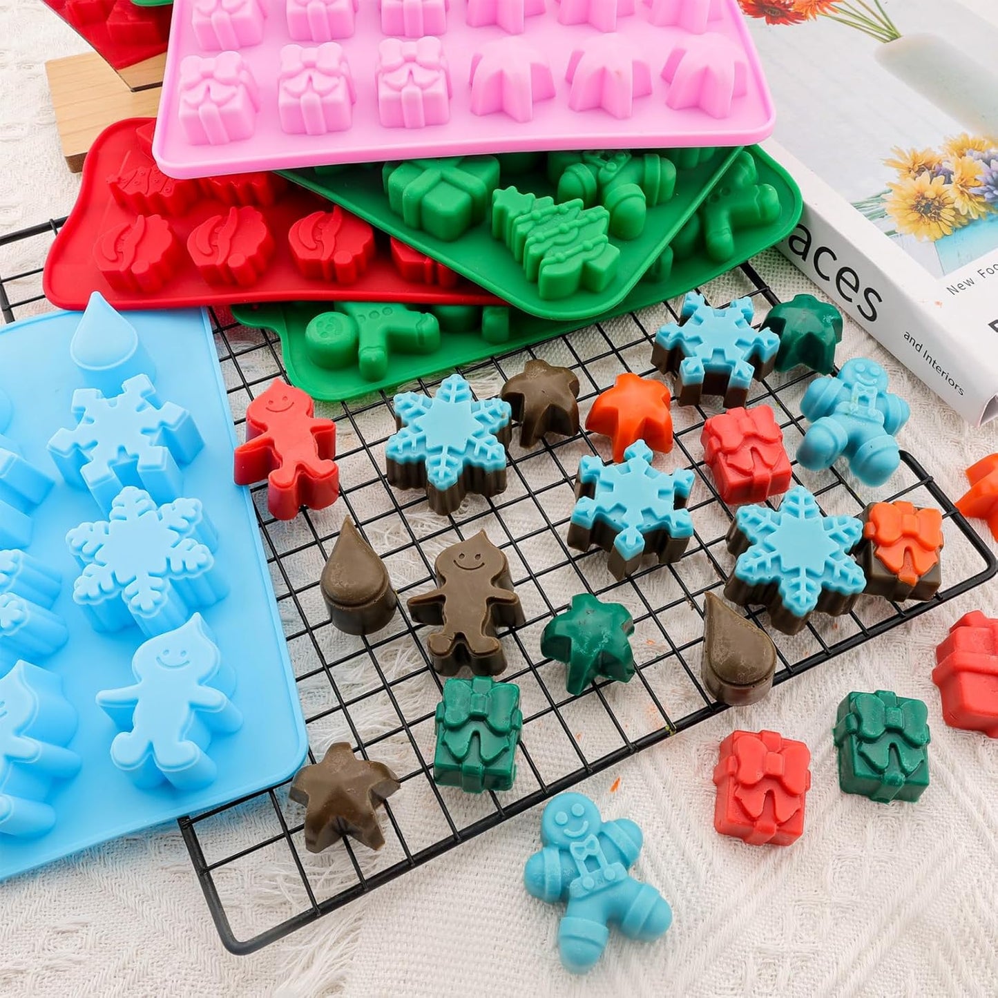 Christmas Silicone Chocolate Molds 5PCS Christmas Trees Snowflake Socks Bells Gingerbread Man Santa Shape Baking Molds for Chocolate Jelly Soap Fondant Candy Candles Pastry Gummies Cake Decorating