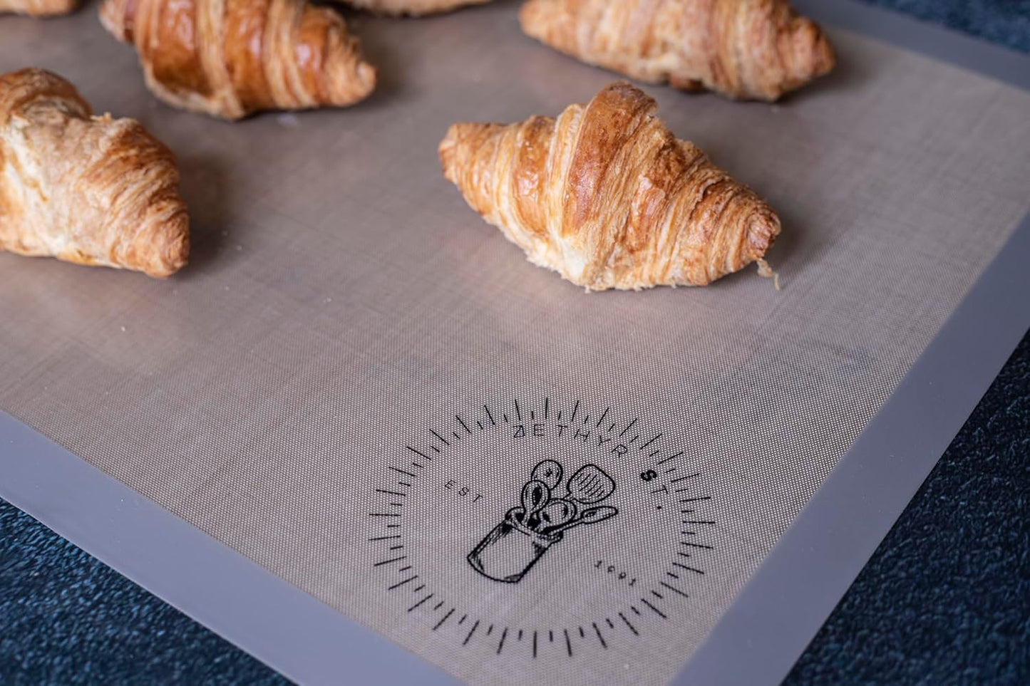 Silicone Baking Mats, Full size, All Purpose, Baking Sheet Liners, Pack of 10, Oven Safe, (17 x 25 inch), Non-Stick, Silicone Baking Sheet Liner, Perfect For Baking Macarons Cookies And Cakes