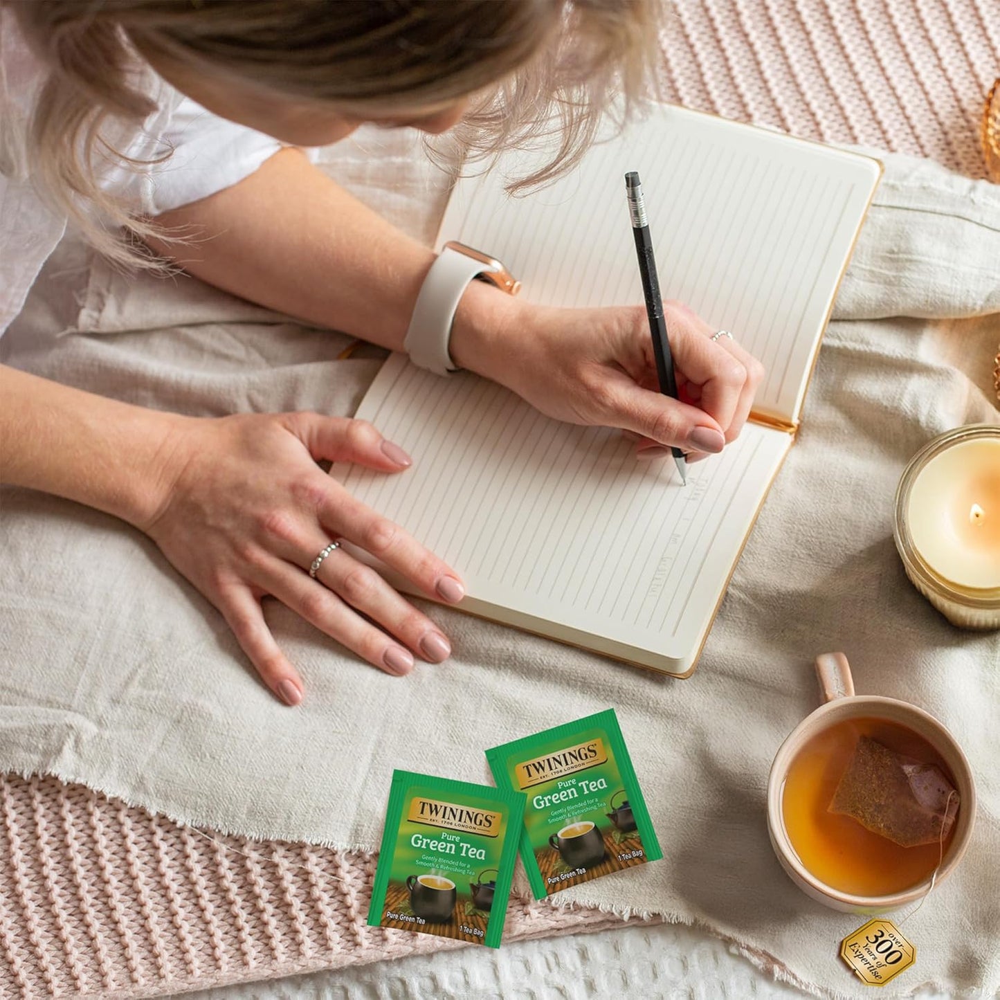 Twinings Pure Green Tea Individually Wrapped Bags, 25 Count (Pack of 6), Smooth Flavour, Enticing Aroma, Caffeinated, Enjoy Hot or Iced, 150 Teabags