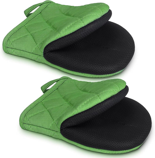 1 Pair Short Oven Mitts - Silicone Kitchen Oven Gloves High Heat Resistant 500℉, Mini Oven Mits with Non-Slip Grip Surfaces and Hanging Loop for BBQ, Baking, Cooking and Grilling (Green)
