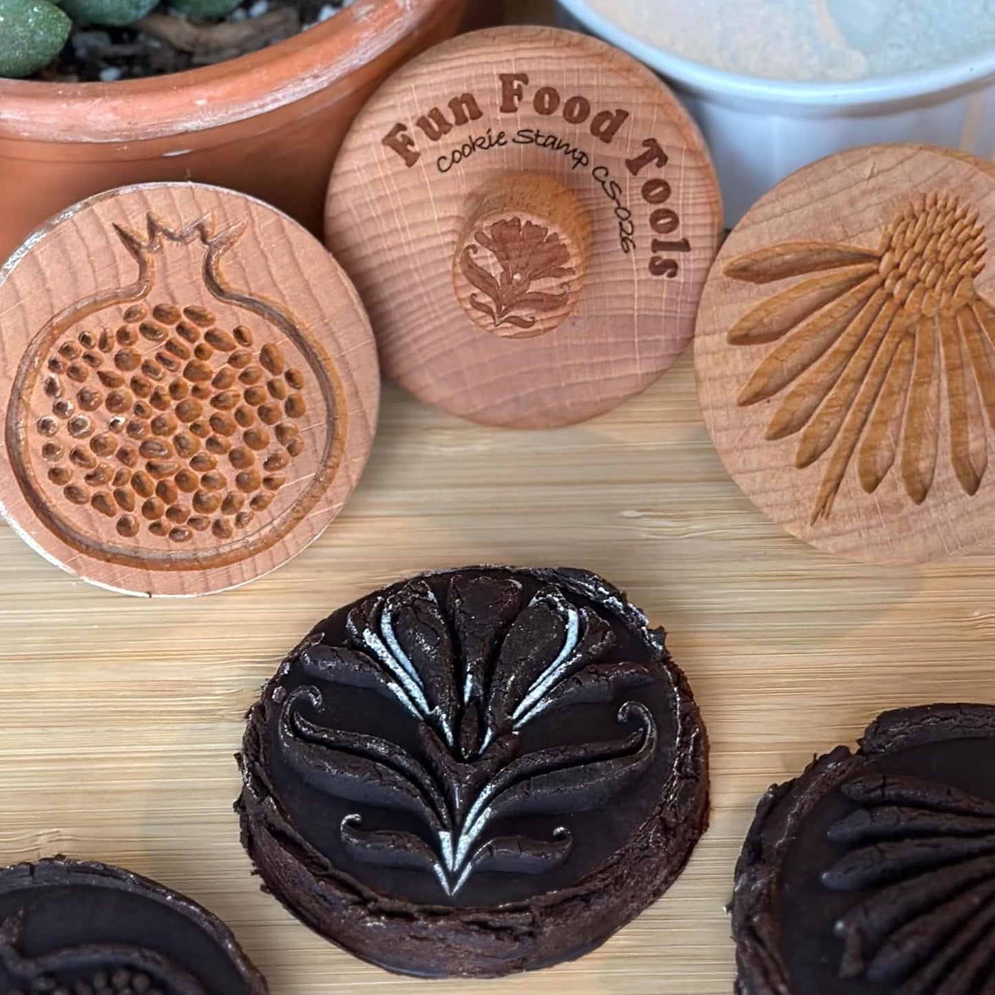 Wood Cookie Stamp, 2.5 Inch (Deco Flower CS-026)