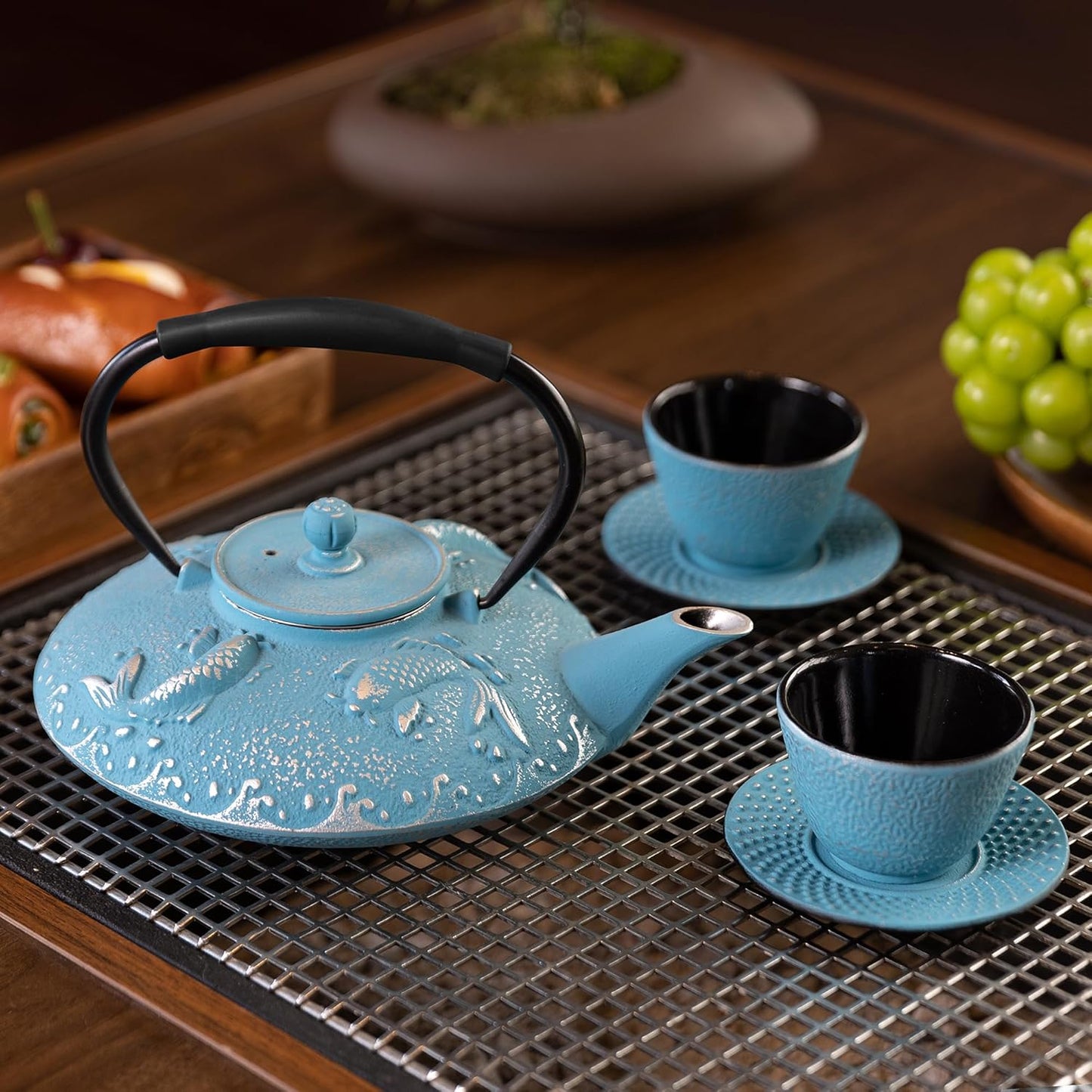 Cast Iron Teapot Set with 2 Tea Cups, Japanese Tea Kettle with Stainless Steel Infuser, Tea Pot Coated with Enameled Interior, Fish Pattern, 27oz 780ml Sky Blue
