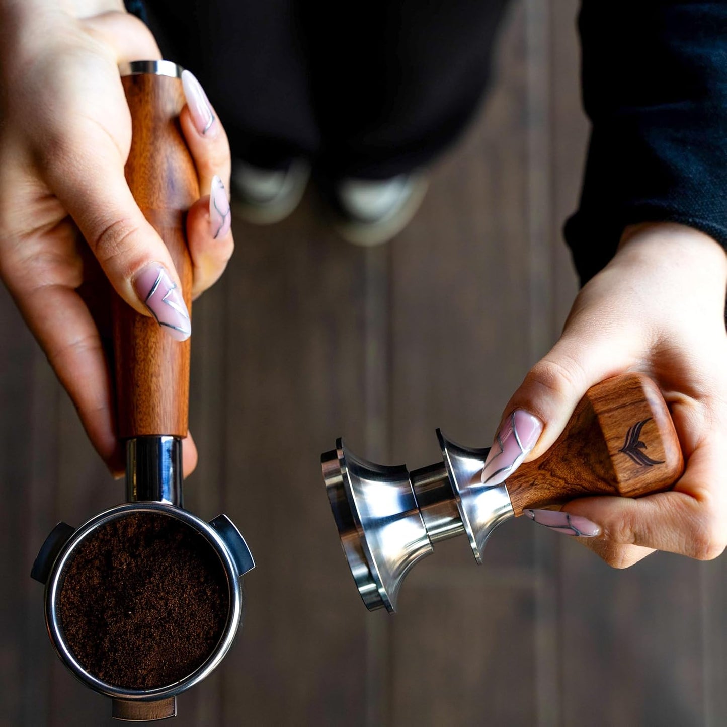 54mm Breville Coffee Tamper Set – Rosewood Tamping Station, Calibrated Tamper, Distribution Tool, Bottomless Portafilter & Digital Espresso Scale