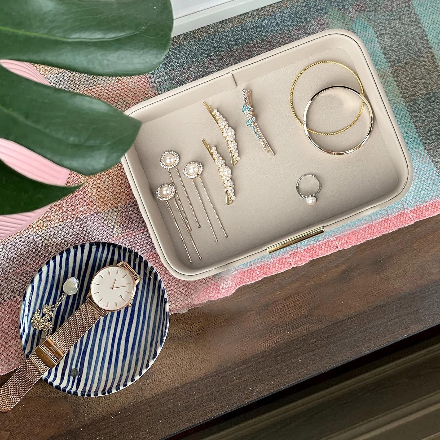 SANZIE Luxury Leather Tray Desktop Storage Catchall Organizer Decorative Tray for Entryway Table to Hold Jewelry Watch Keys Phone Wallet (Metal Glided, Grey)