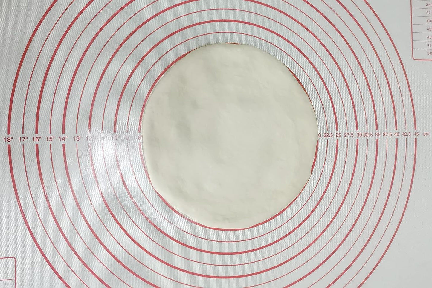 Yansumi silicone pastry non stick baking mat with measurement fondant mat with three sizes for silicone baking mat, counter mat, dough rolling mat,fondant/pie crust mat. (XXL, 32"L x 24"W,Red)